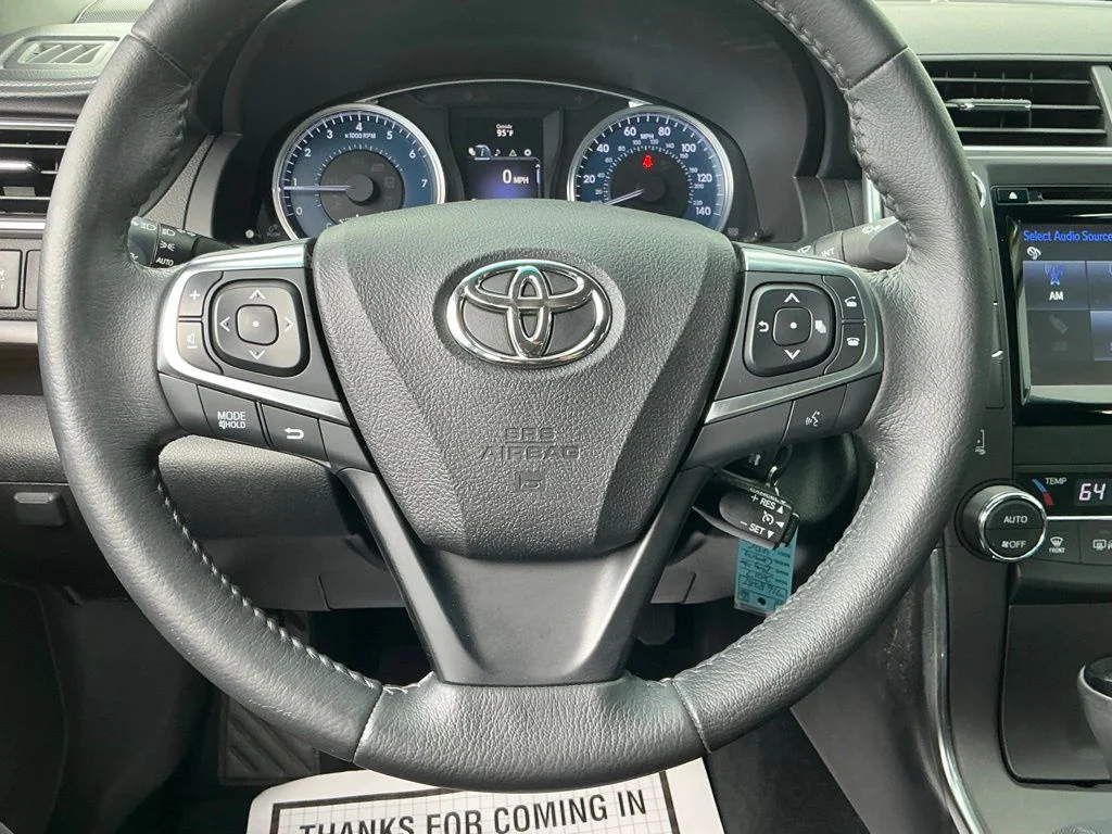 Used 2017 Silver Toyota XLE image 44