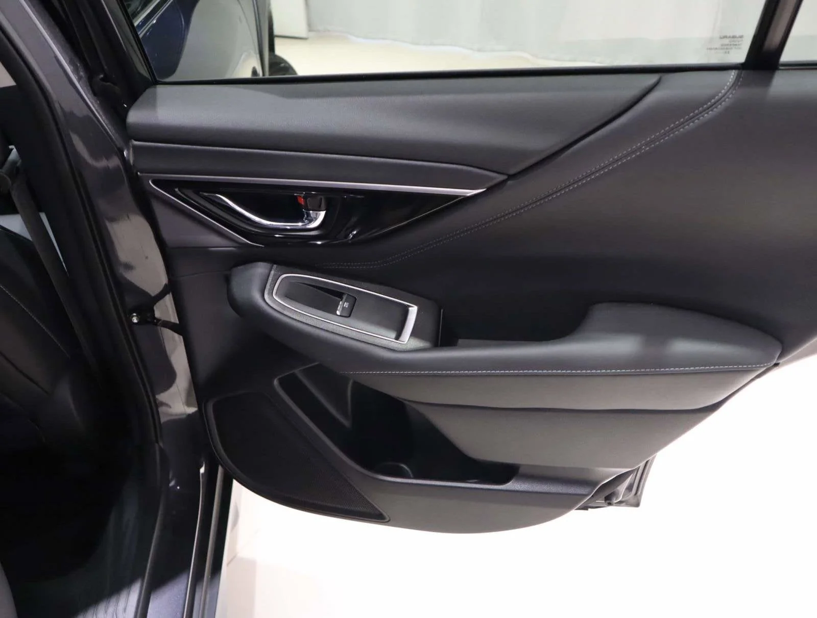 Used 2024 Magnetite Gray Metallic Subaru Limited image 12