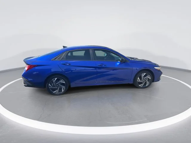 Used 2025 Blue Hyundai SEL Sport image 9