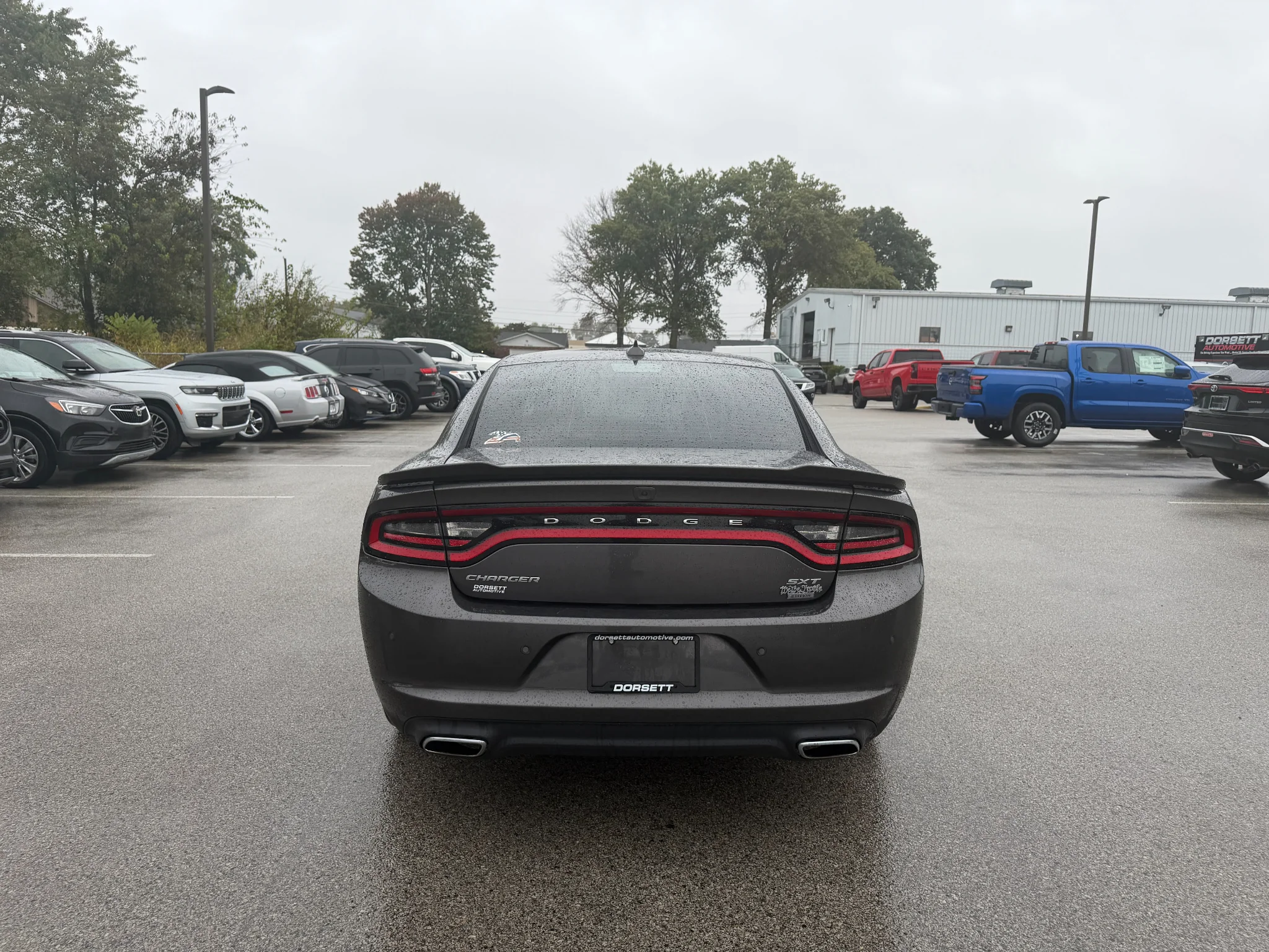 Used 2017 Granite Pearlcoat Dodge SXT image 11
