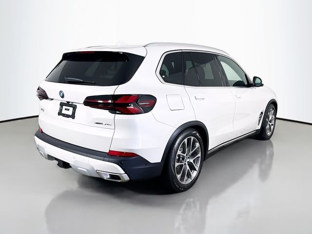 New 2026 White Metallic BMW xDrive50e image 7