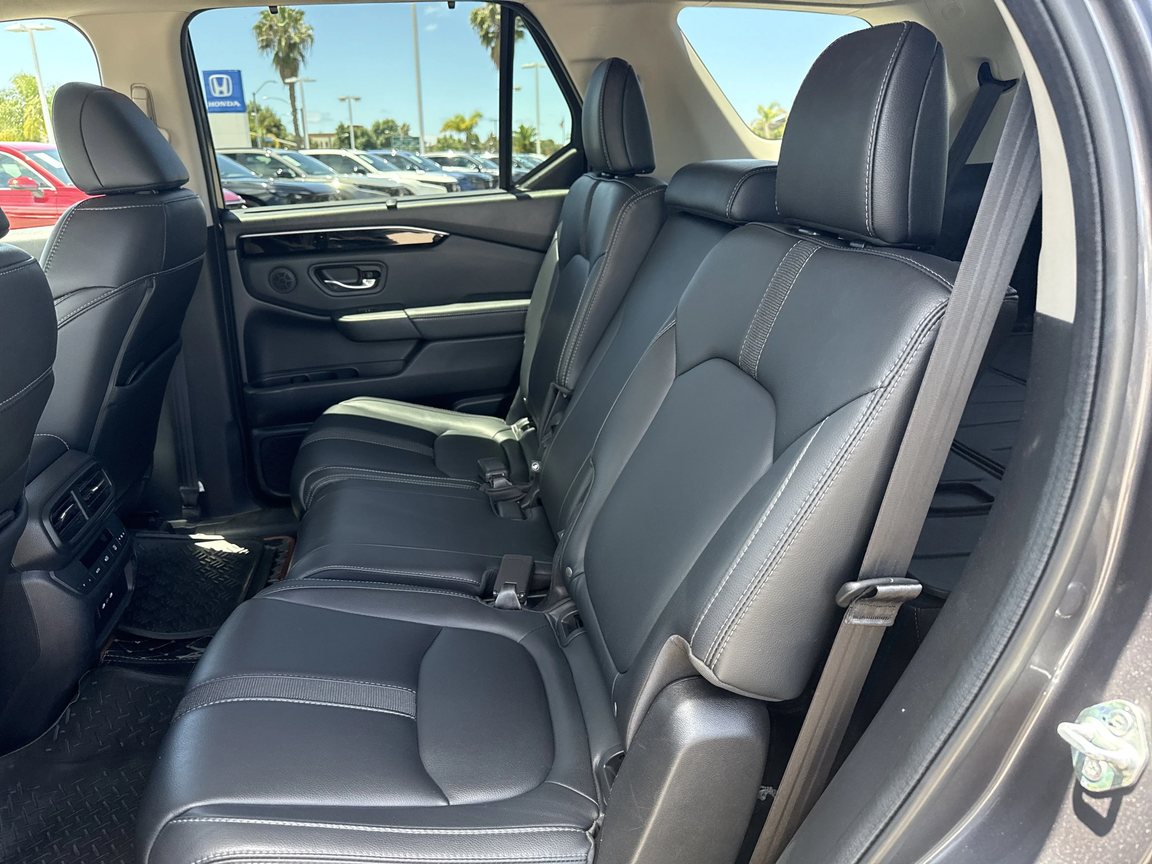2024 Honda Pilot Touring - Photo 14