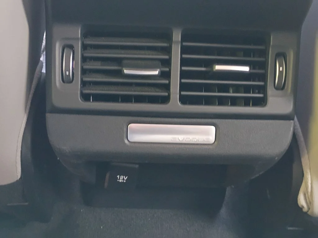 Used 2020  Land Rover S image 21