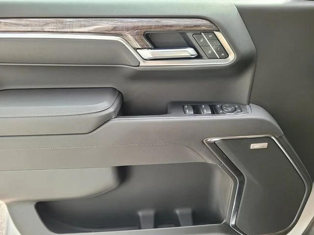2025 Chevrolet Silverado 1500 LTZ - Photo 21