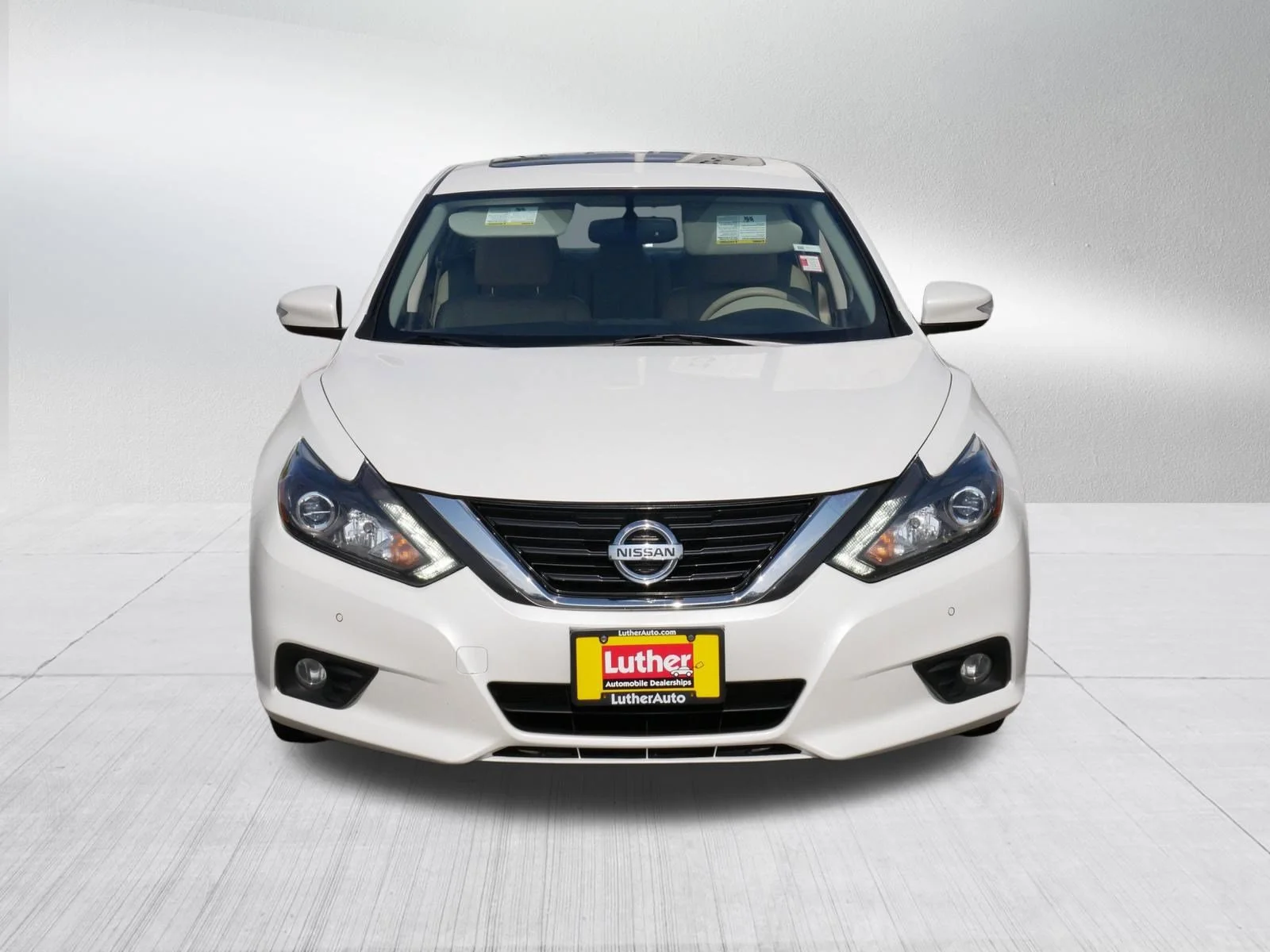Used 2017 Nissan Altima SL with VIN 1N4BL3AP6HC178945 for sale in Hopkins, MN