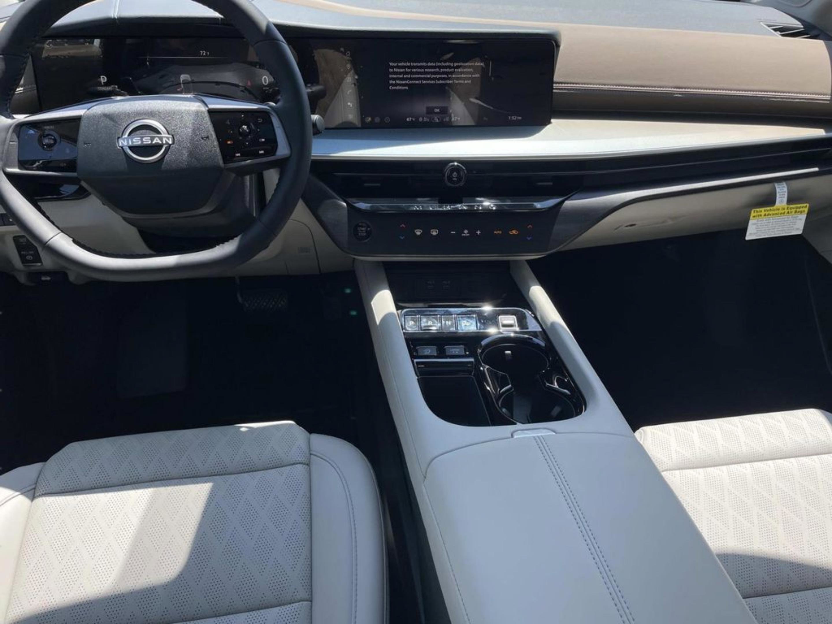 New 2026 Everest White Pearl TriCoat / Super Black Two-tone Nissan Platinum image 9