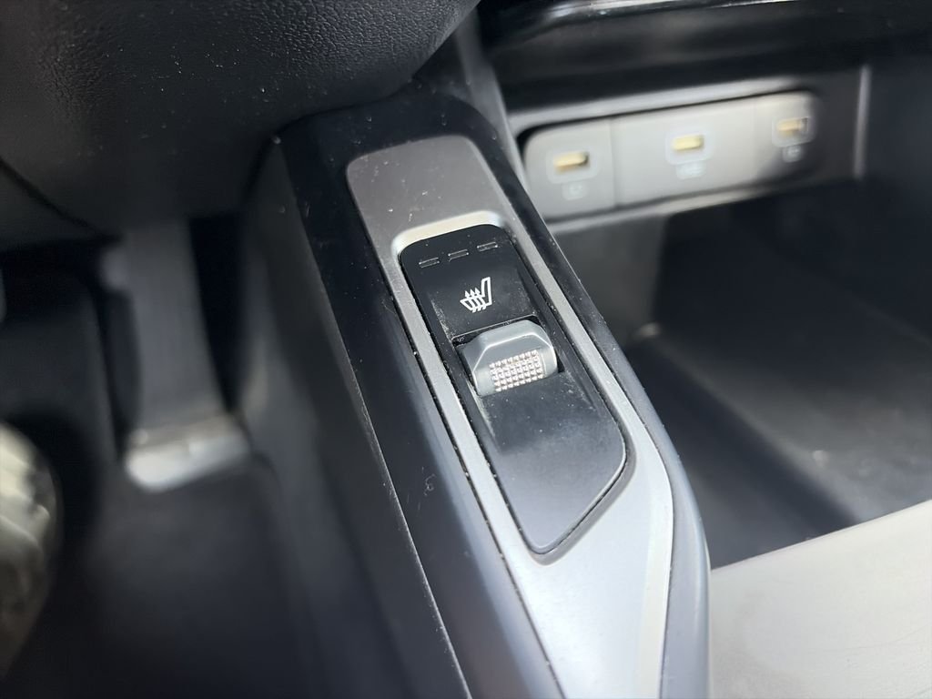 Used 2021 Silver Kia S image 26
