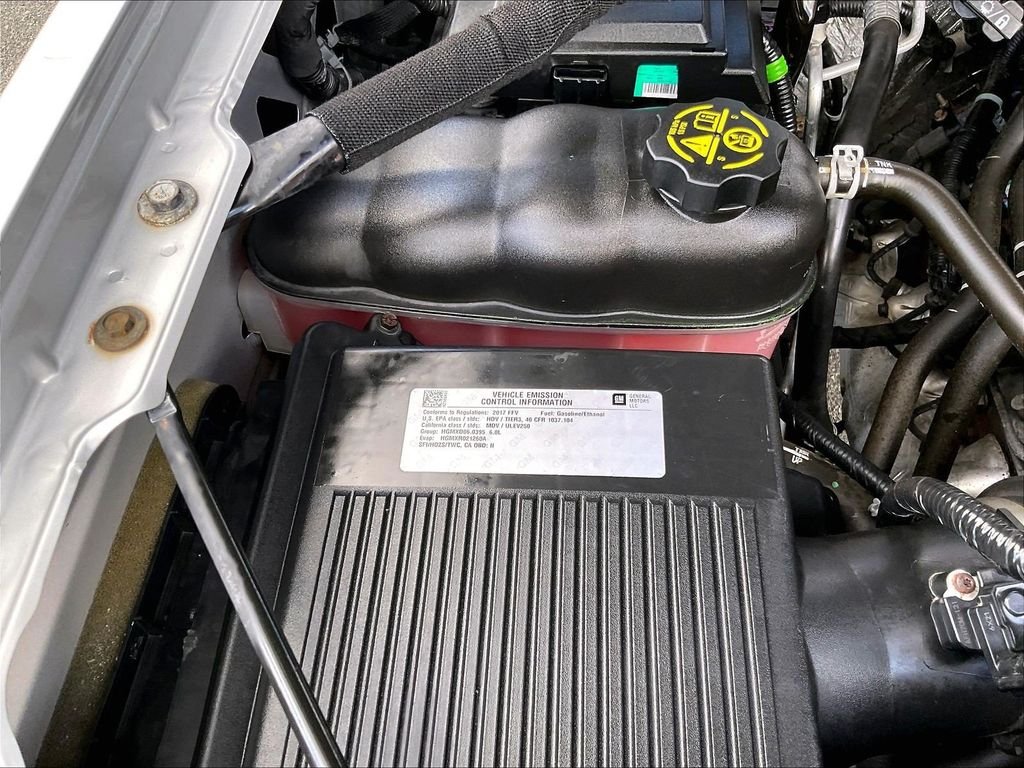 Used 2017 Silver GMC SLE image 35