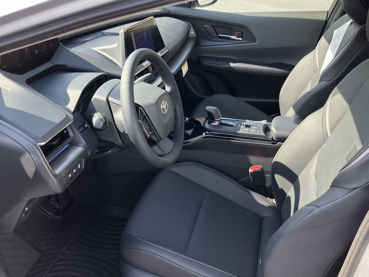 Used 2025 Cutting Edge Toyota XLE image 9