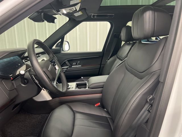Certified Used 2025 Fuji White Land Rover SE image 10