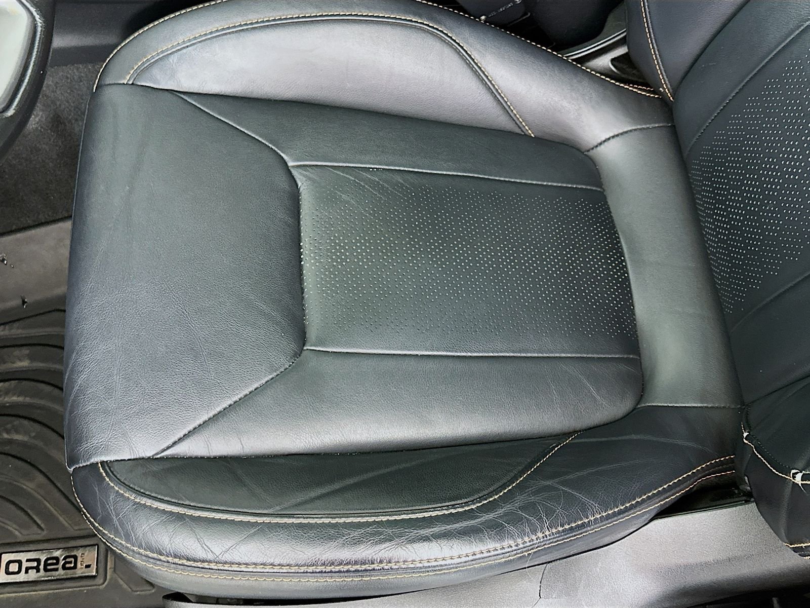 Used 2018 Crystal White Pearl Subaru 2.0i Limited image 19