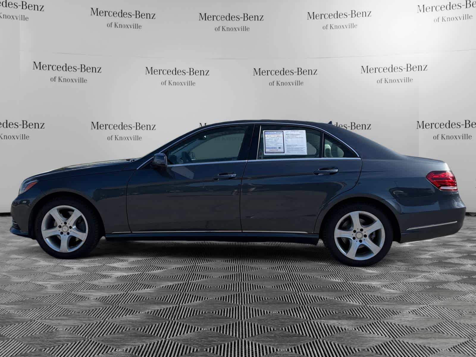 Used 2016 Steel Grey Metallic Mercedes-Benz E 350 Luxury image 2