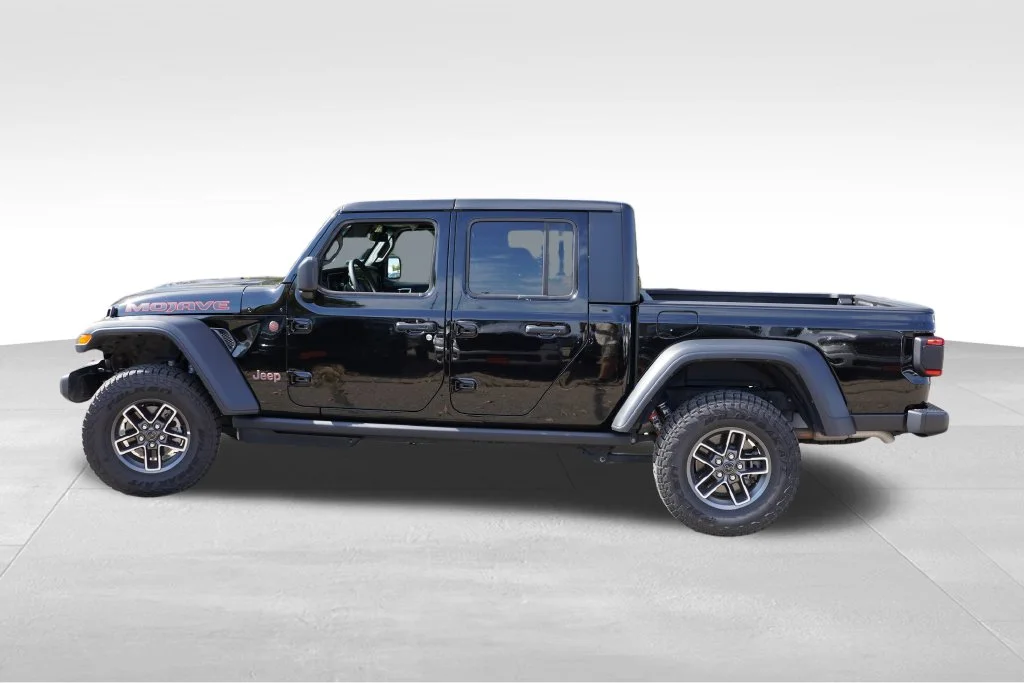 Certified Used 2026 Black Clearcoat Jeep Mojave image 9