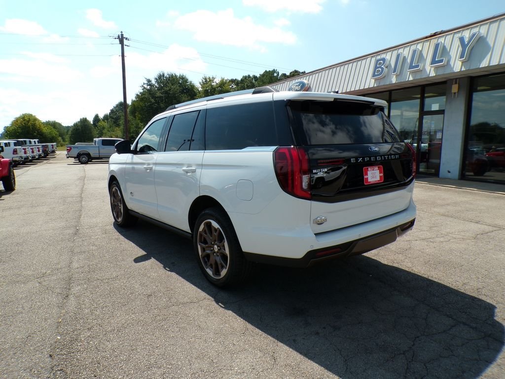 New 2026 Star White Metallic Tri-Coat Ford King Ranch® image 5