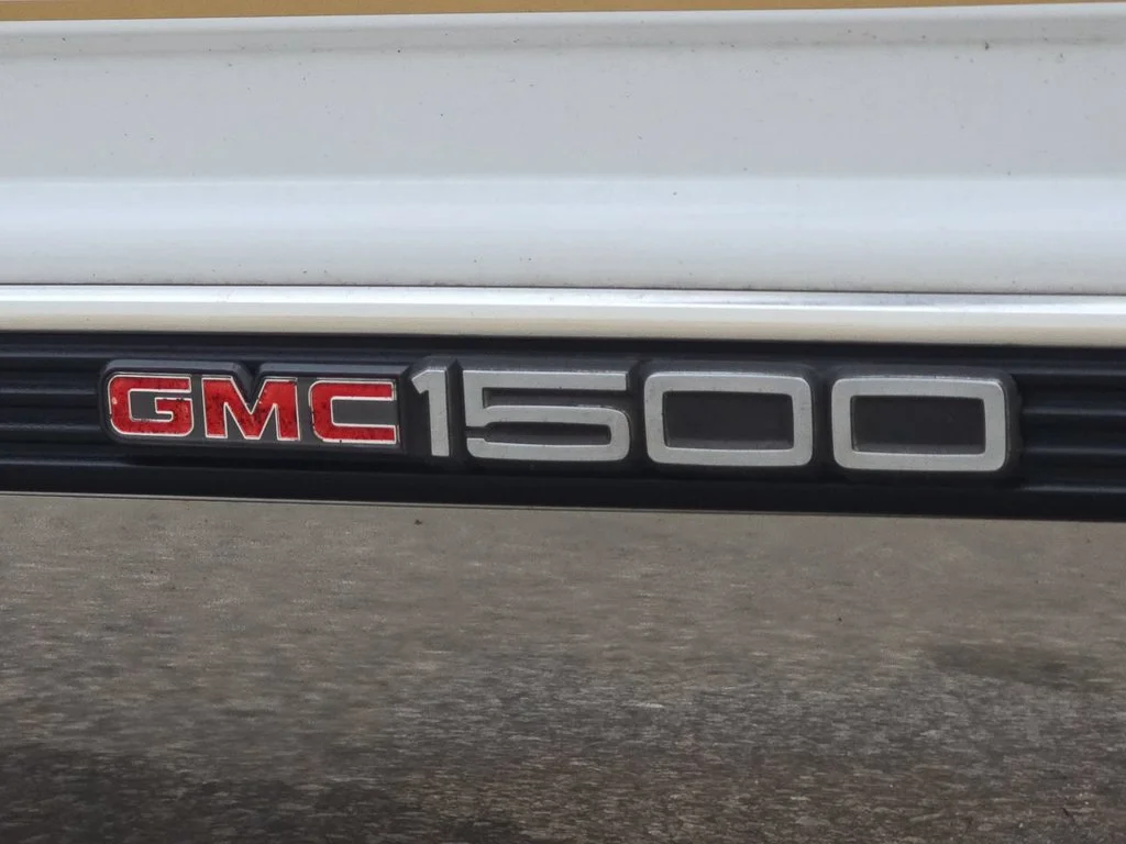 Used 1996  GMC SL image 33