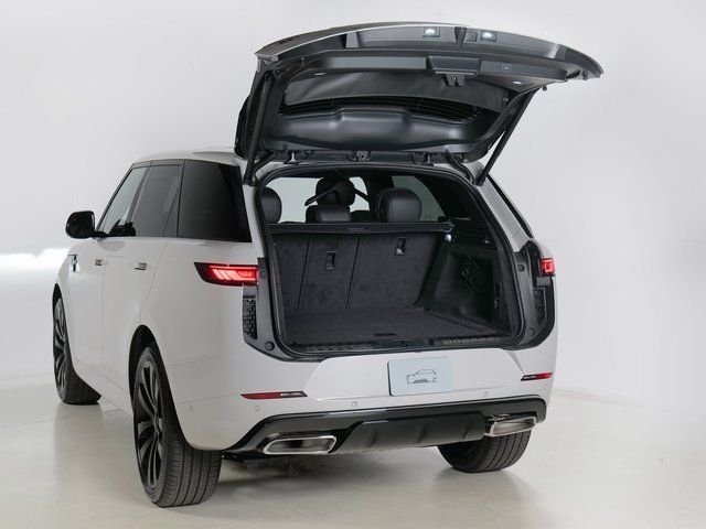 New 2026 Borasco Grey Land Rover Dynamic SE image 31