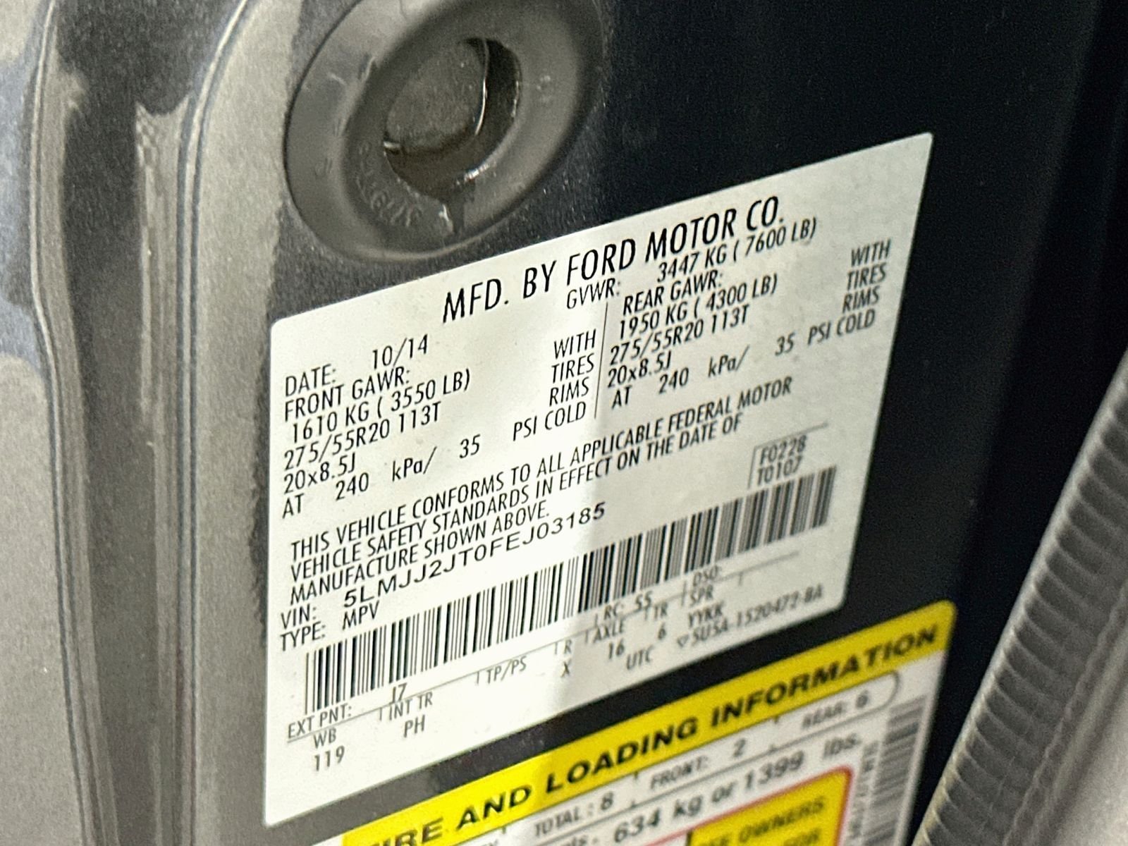 Used 2015 Magnetic Metallic Lincoln Base image 35