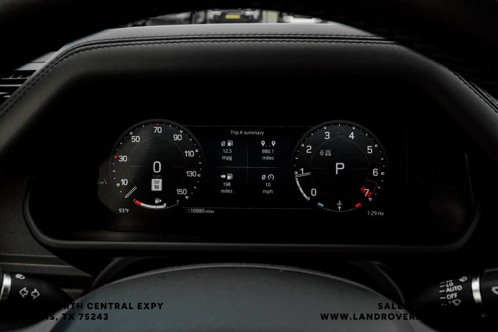 Used 2025 Black Land Rover X-Dynamic SE image 22