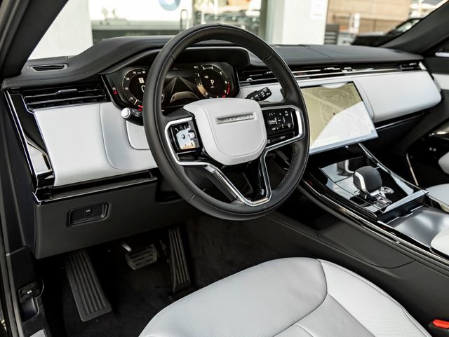 New 2026 Santorini Black LAND ROVER SE image 16