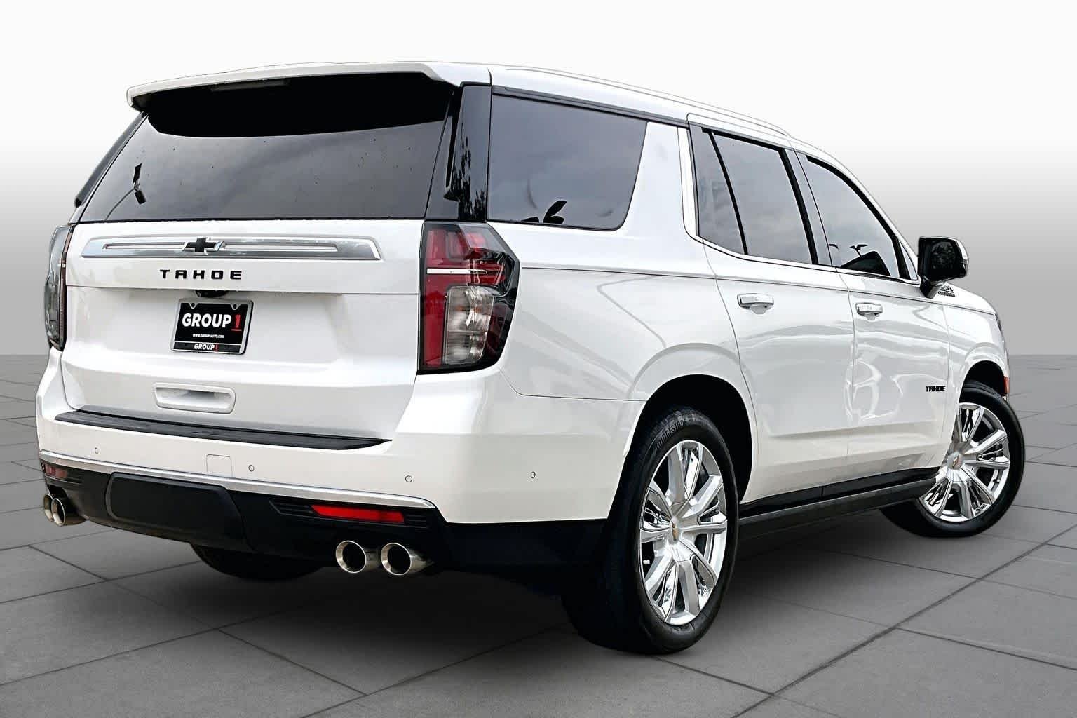 Used 2023 Iridescent Pearl Tricoat Chevrolet High Country image 12