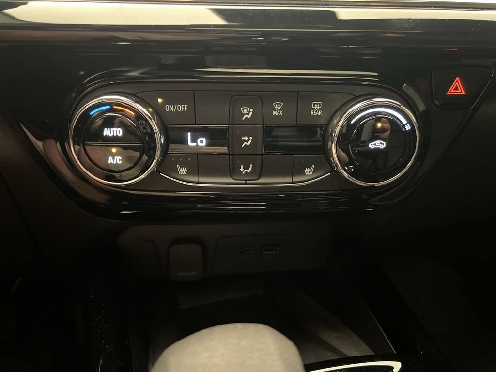 Used 2026 Summit White Chevrolet 2RS image 18