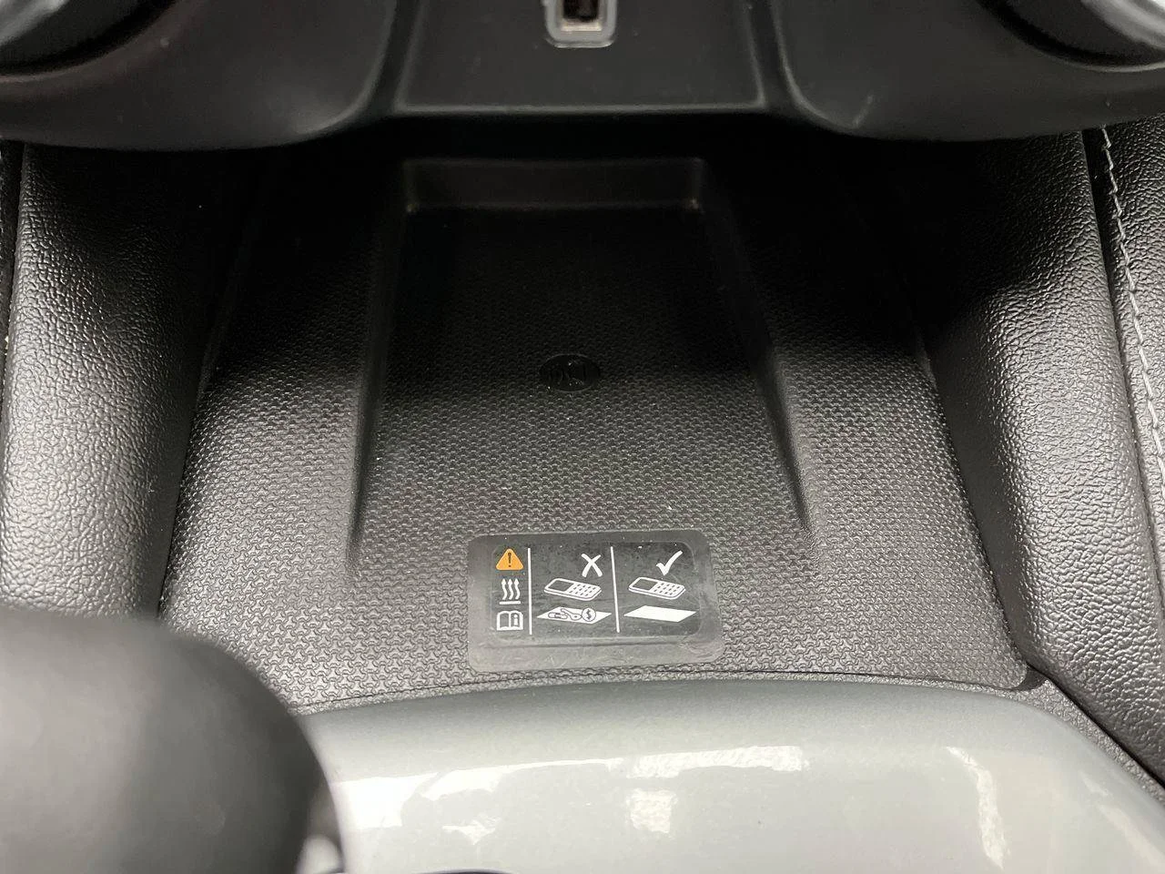 Used 2023 Summit White Chevrolet 2LT image 26