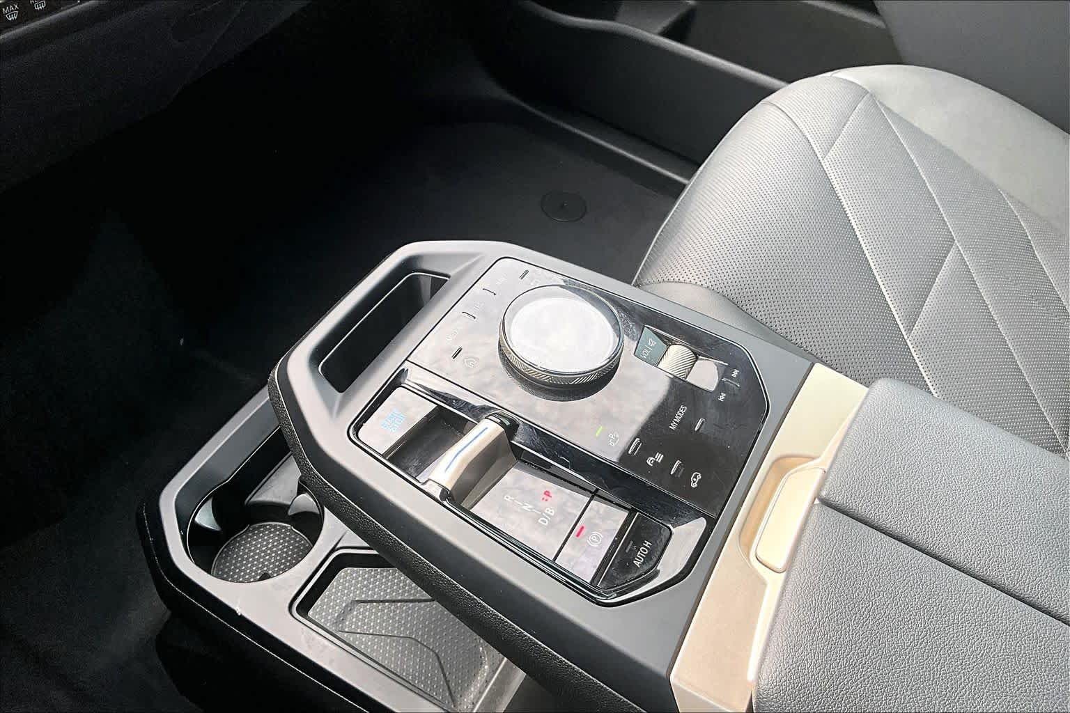 Used 2024 Alpine White BMW M60 image 14