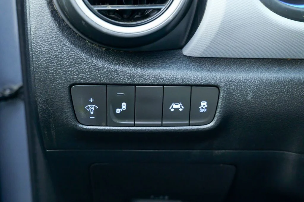Used 2019 Sonic Silver Hyundai Limited image 49