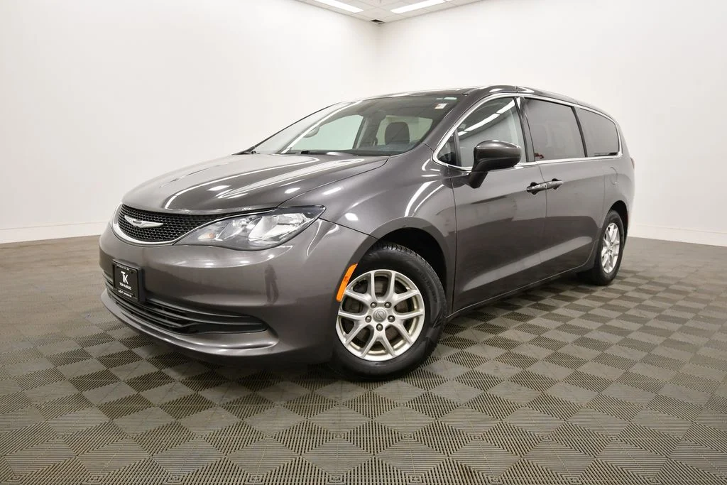 Used 2017 Chrysler Pacifica Touring with VIN 2C4RC1DG1HR722915 for sale in Rochester, Minnesota
