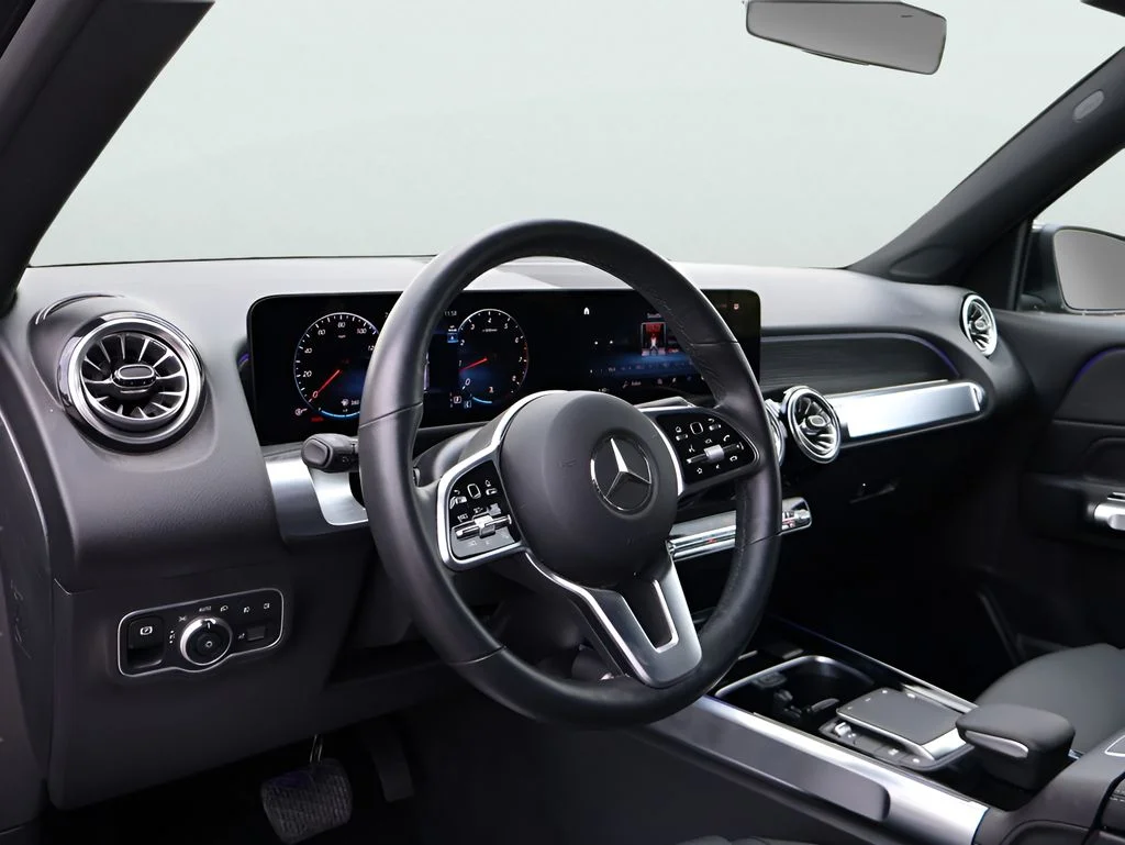 Used 2023 Night Black Mercedes-Benz GLB 250 image 19