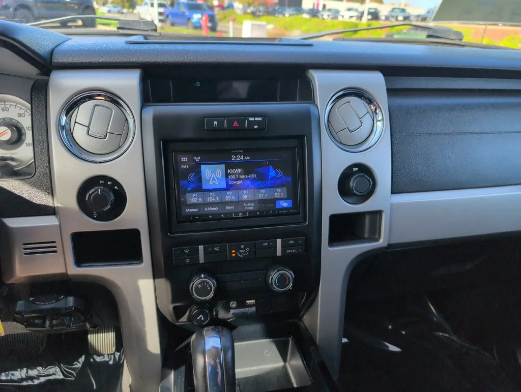 Used 2010 Silver Ford FX4 image 23