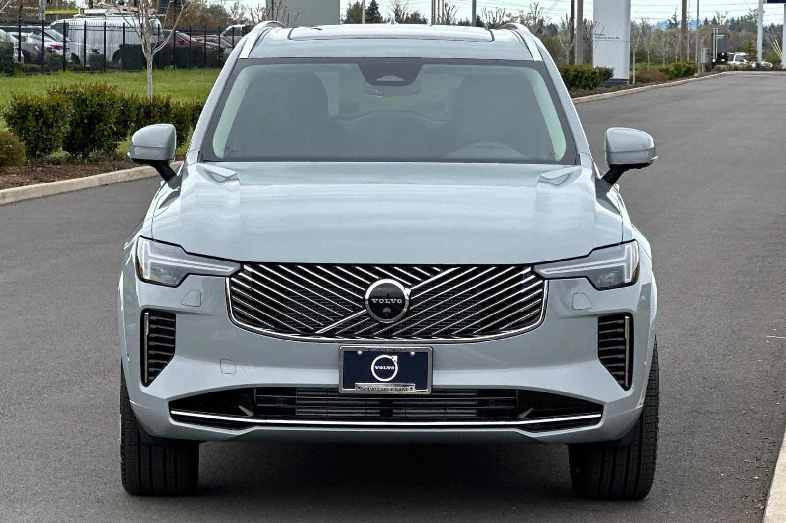 New 2026 Gray Volvo T8 Plus image 8
