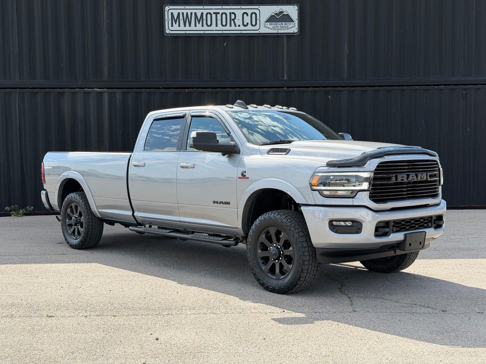 2022 RAM 3500 Laramie 4X4 Crew Cab LWB's photo