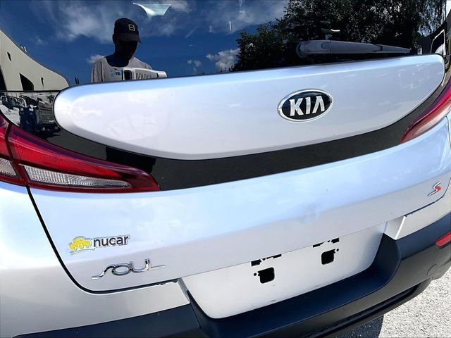 Used 2020 Silver Kia S image 8