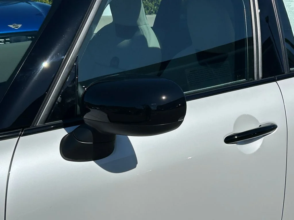 New 2026 Nanuq White Metallic MINI Signature Plus image 10