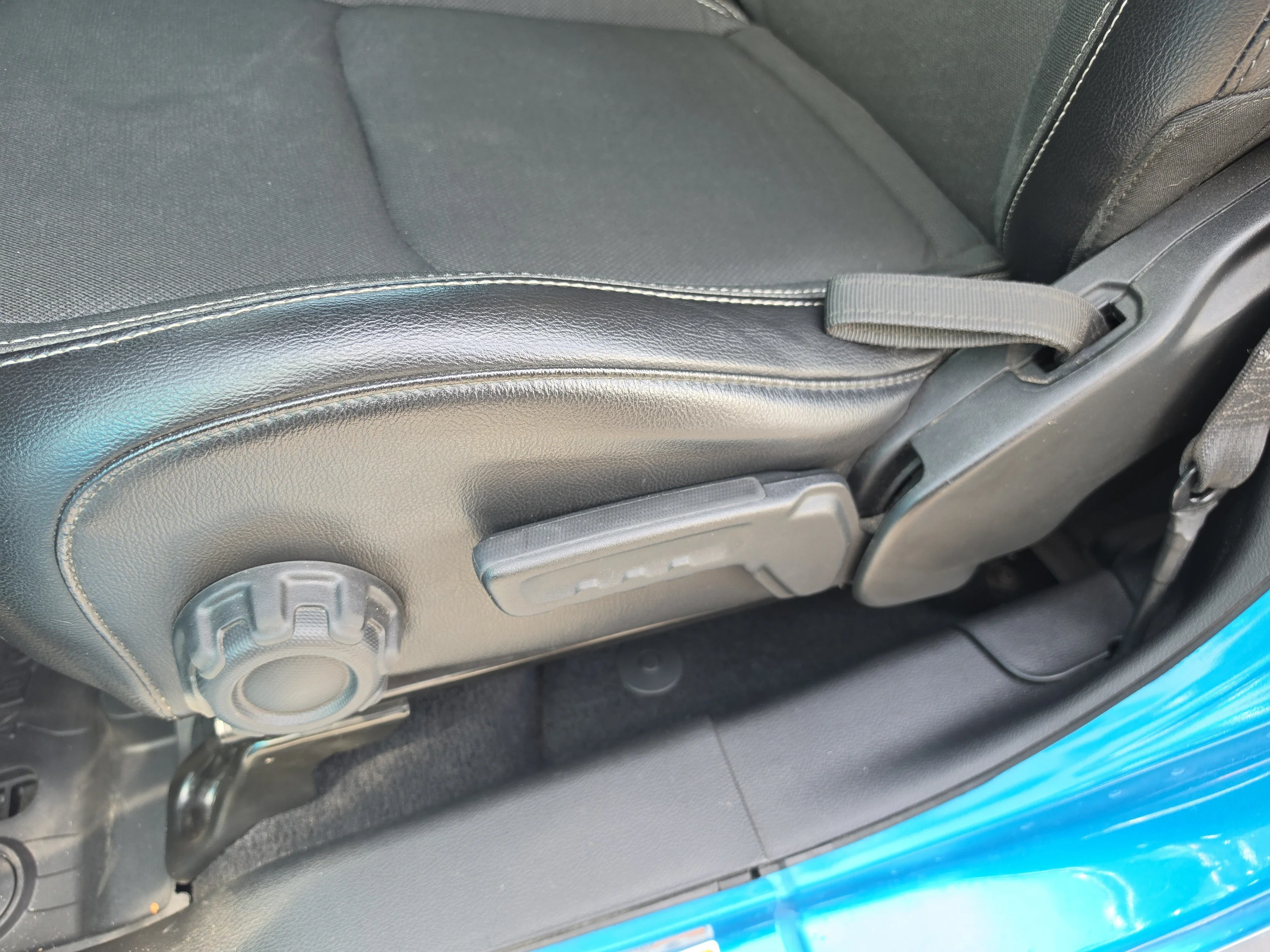 Used 2020 Bikini Pearlcoat Jeep Freedom image 25