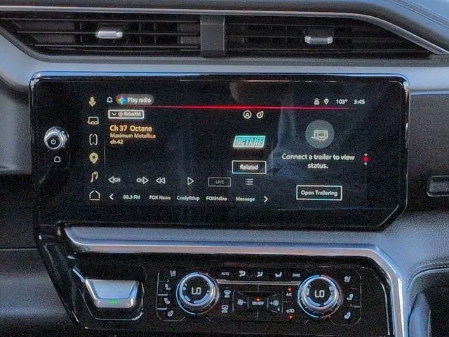 Used 2024  GMC Denali image 17