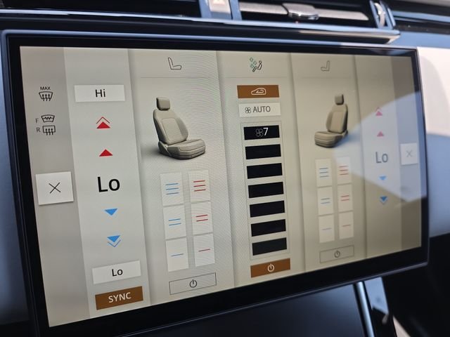New 2026 Arroios Grey LAND ROVER Dynamic SE image 17