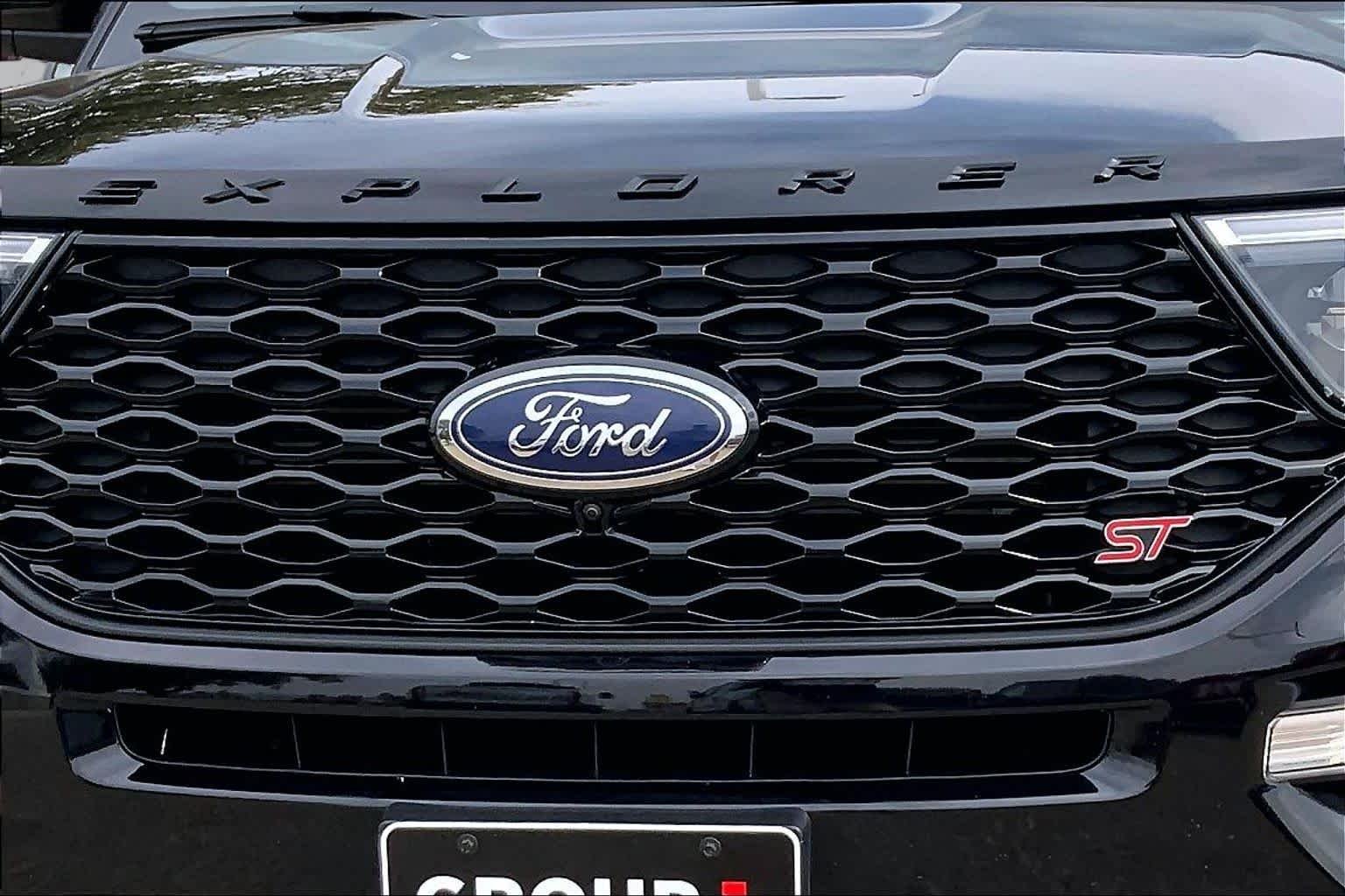 Used 2024 Agate Black Metallic Ford ST image 30