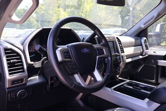 Used 2020 Black Metallic Ford Lariat image 10