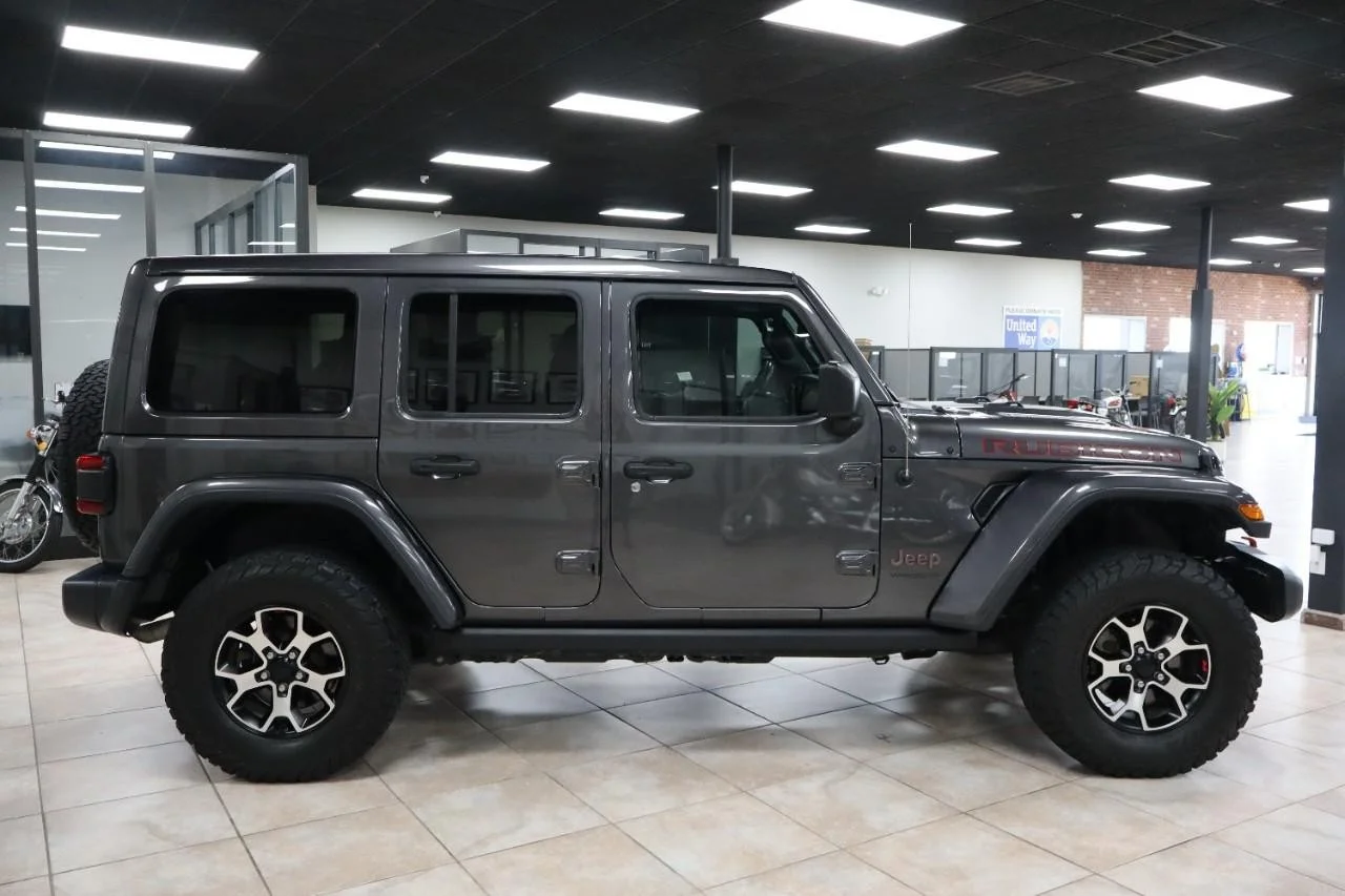 Used 2020 Granite Crystal Metallic Clear Coat Jeep Rubicon image 6
