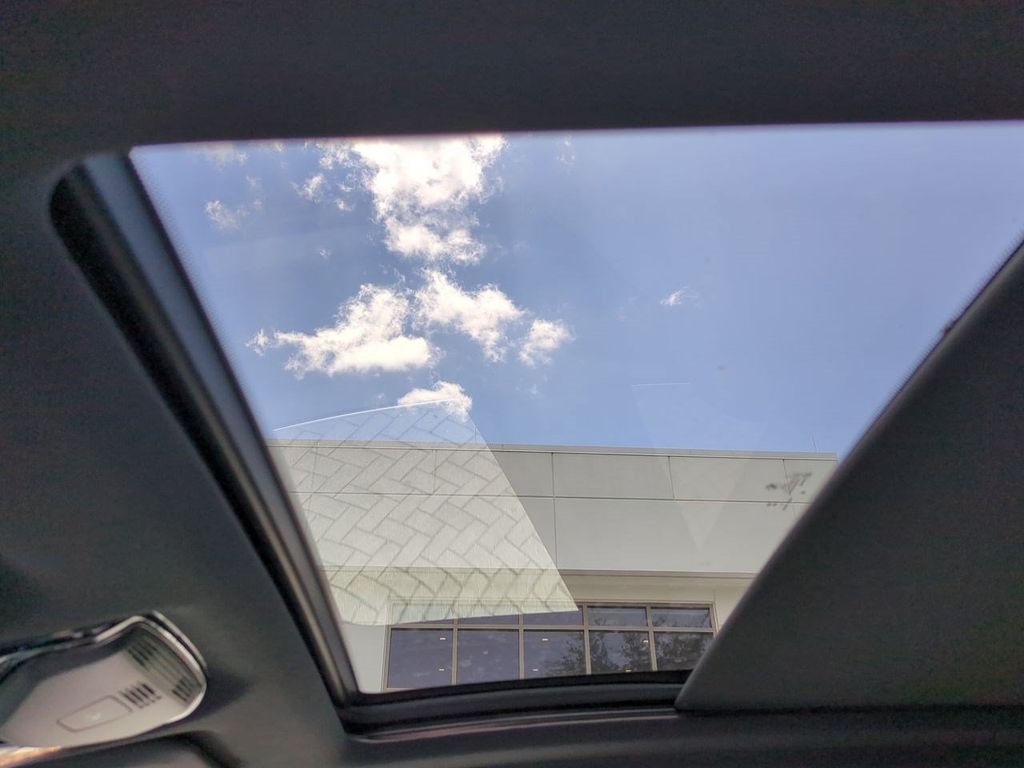 New 2026 Alpine White BMW sDrive40i image 20