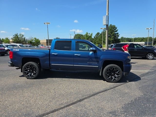 Used 2016 Blue Chevrolet LTZ image 2