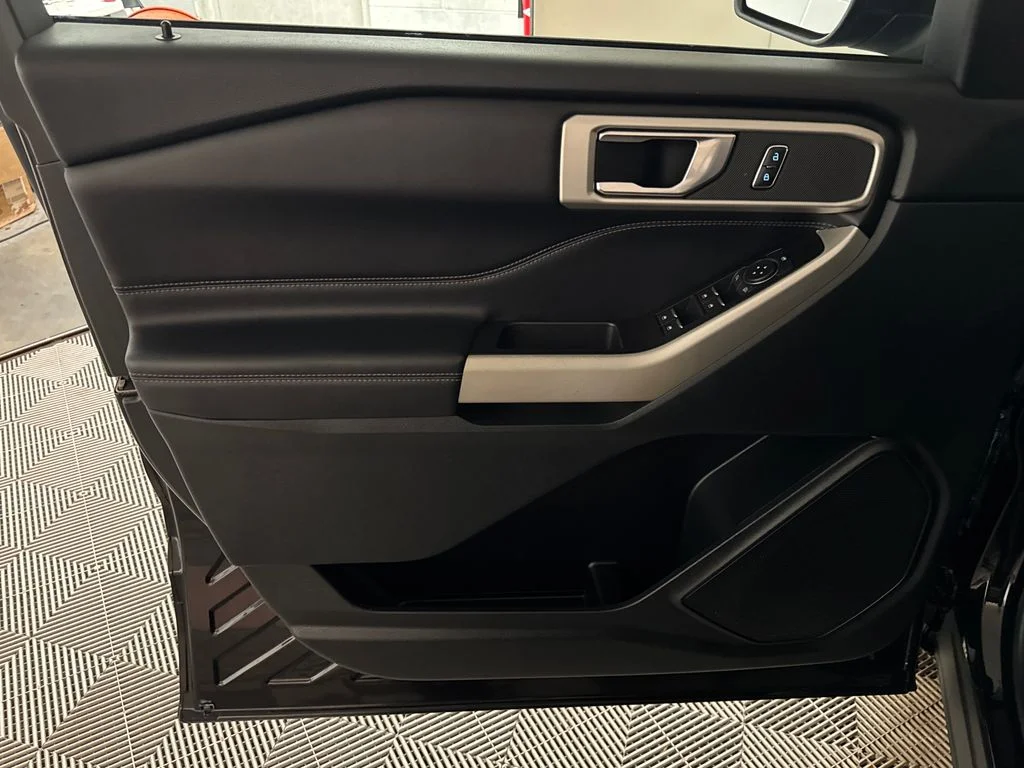 Certified Used 2020 Black Ford XLT image 15