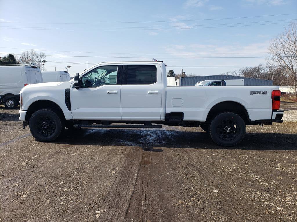 New 2026 Oxford White Ford F-350® XLT image 7