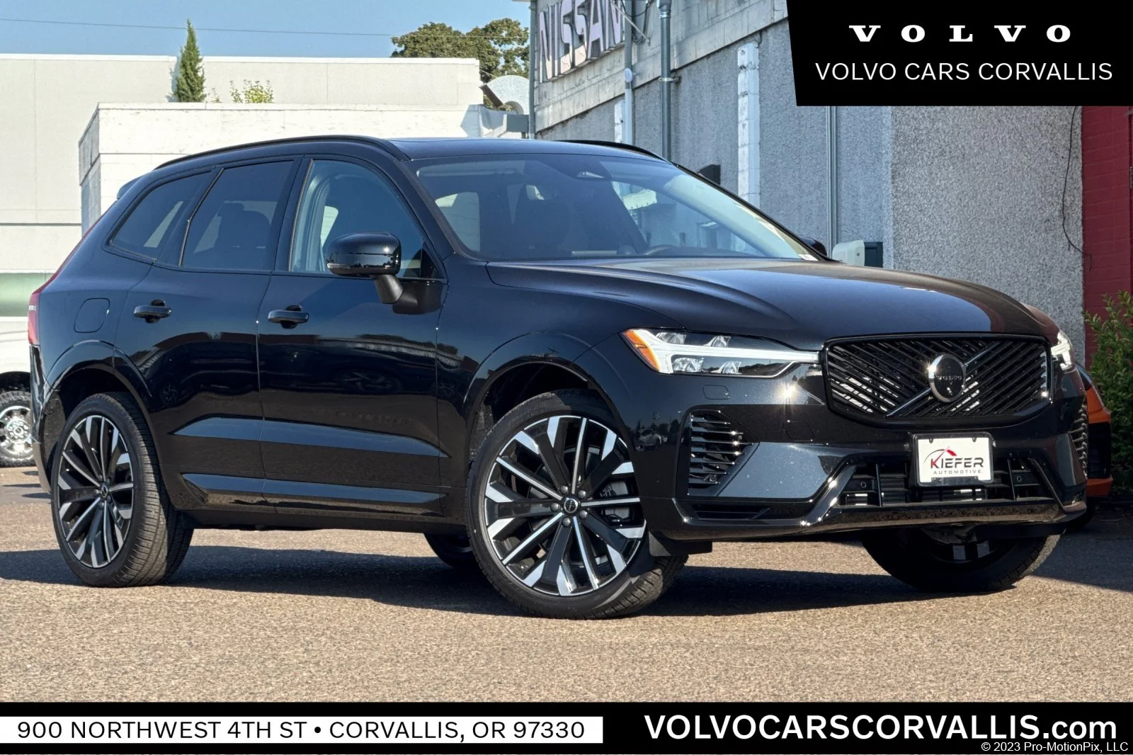 New 2026 ONYX BLACK Volvo Ultra image 1