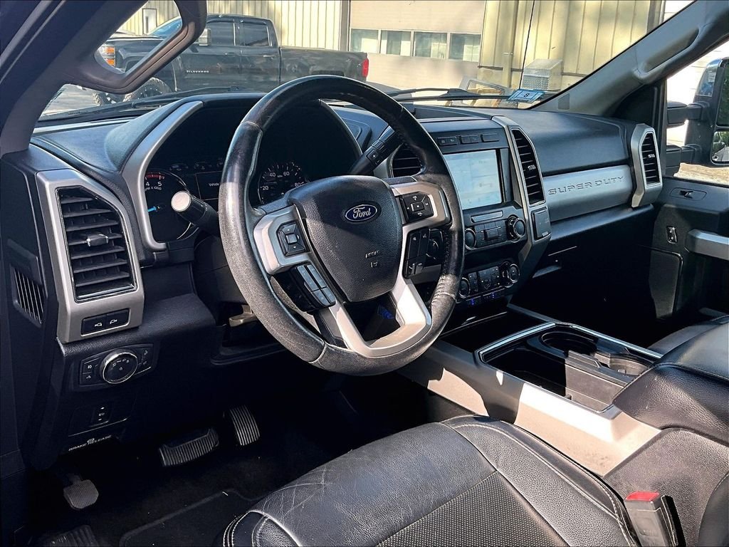 Used 2019 Black Metallic Ford Lariat image 8
