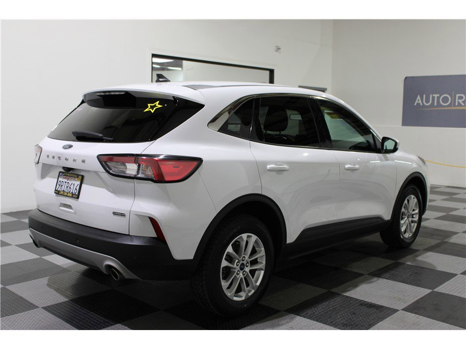 2021 Ford Escape SE Hybrid photo 4