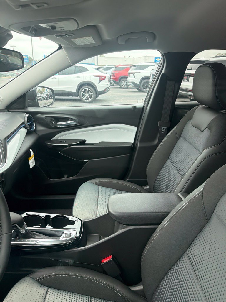 New 2026 Mosaic Black Metallic Chevrolet LT image 11