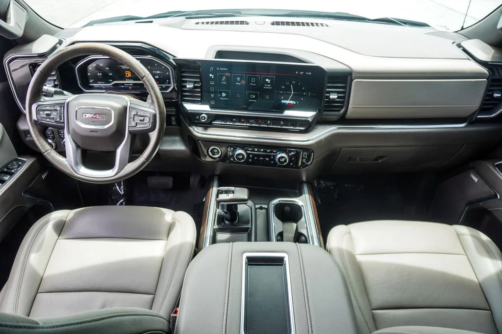 Used 2022 White GMC SLT image 12